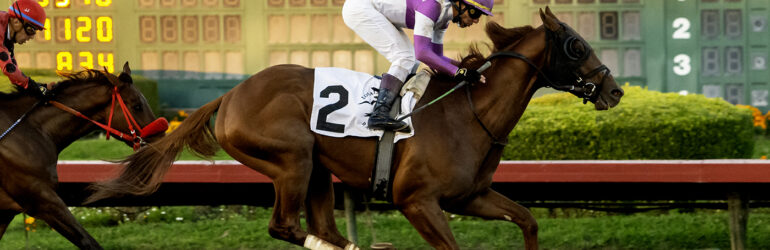 Smoovin’ Saturday Wins King Glorious